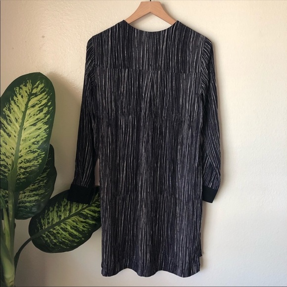 Vince | Wavy Stripe Printed Silk Dress - Picture 8 of 8